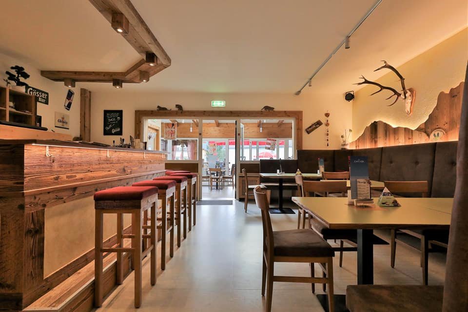 genießen in Andi's Café Bar in Tröpolach